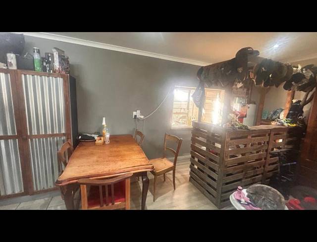 5 BEDROOM HOUSE FOR SALE IN MEYERVILLE